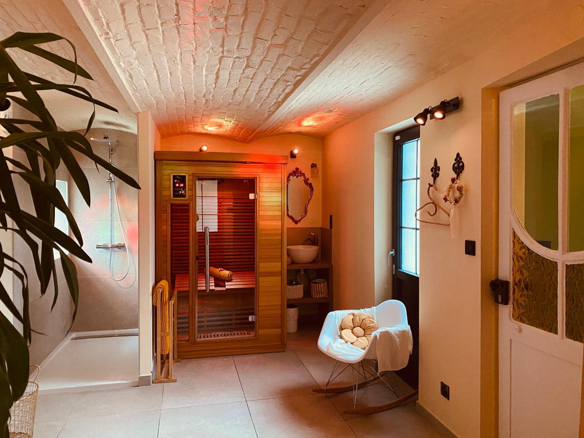 La Villa Des Roses - Suite & Spa Lys-lez-Lannoy エクステリア 写真